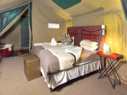 Camp Savuti Hotel Kültér fotó